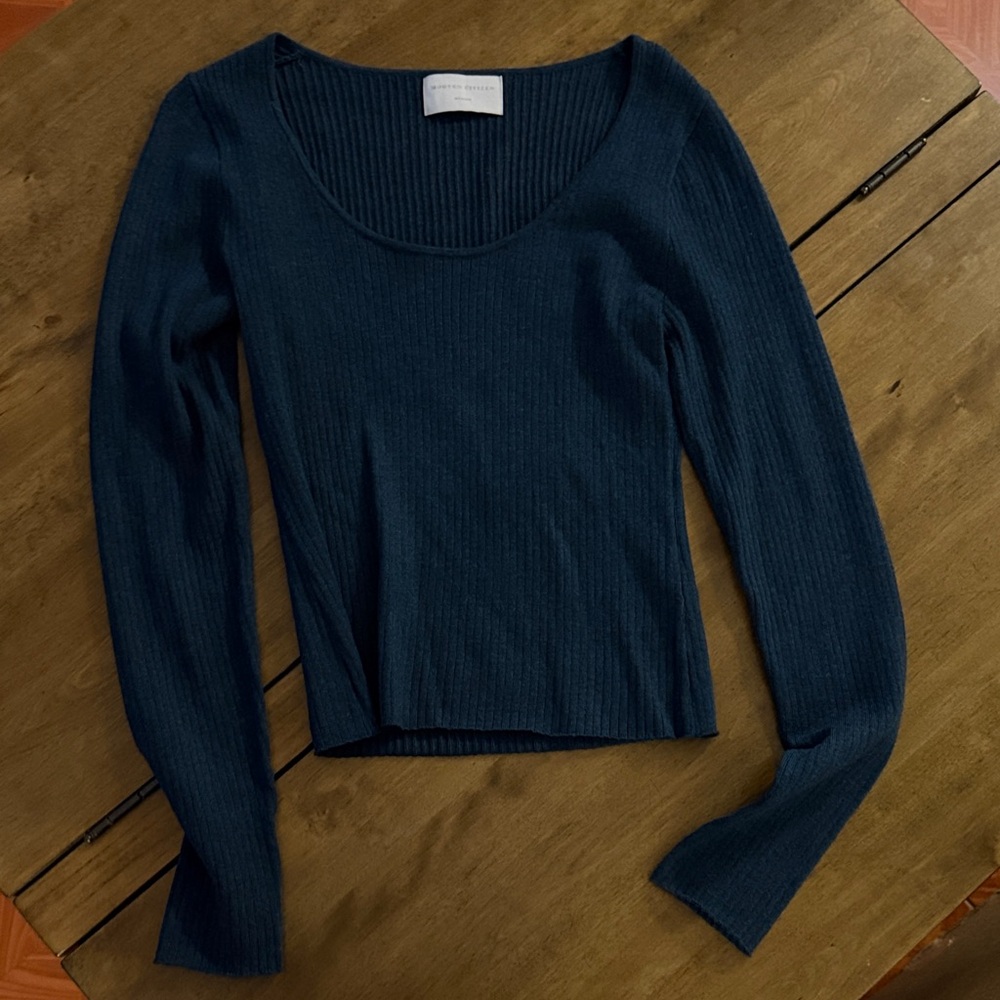 Modern Citizen Navy Ribbed Knit Top